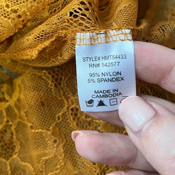 New Haute Monde Lace Full Flutter Honeyed Yellow Top S Sheer
New without tags - Picture 6 of 8
